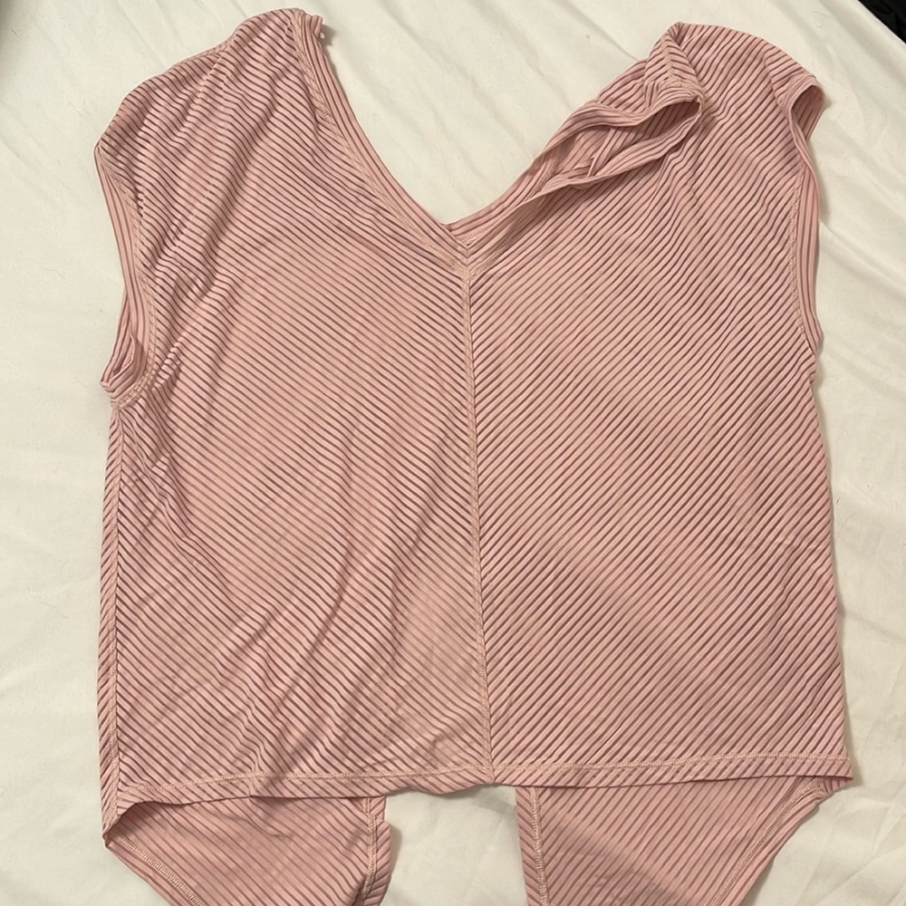 Lululemon top